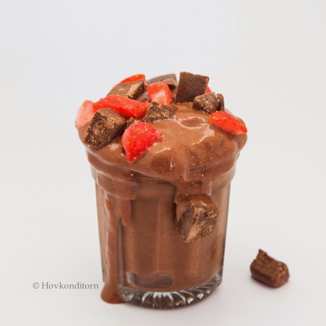 Double Chocolate Strawberry Smoothie