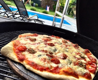 Grillad pizza med gorgonzola