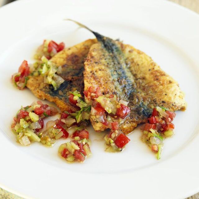 Pan-fried mackerel with salsa | Recipe | Mackerel recipes, Mackeral recipes, Cooking mackerel