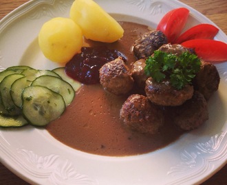 Arga kockens "Köttbullar" med sås & potatis 12 propoints