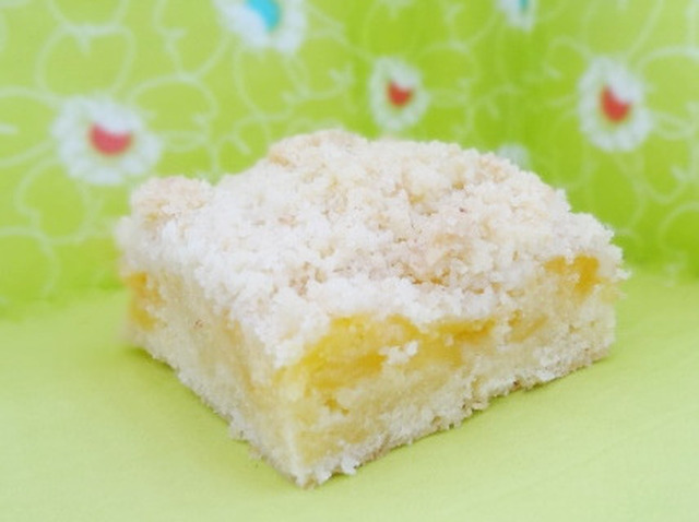 Lemon curd crumb cake