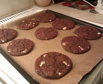 Chocolate chip white cookies