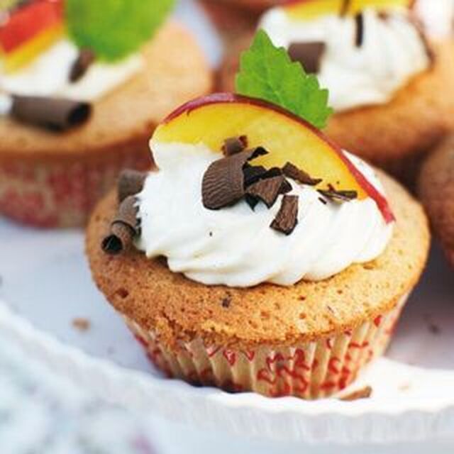 Muffins med choklad och persika