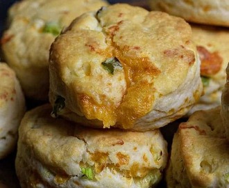 Cheddar Scallion Biscuits Recipe