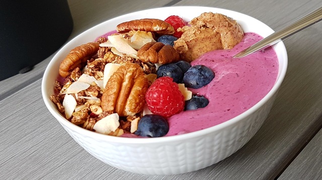 Smoothie bowl med god topping!