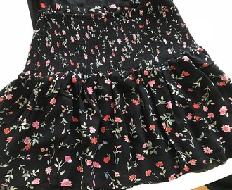 Test av kjolar från Wakakuu’s rea