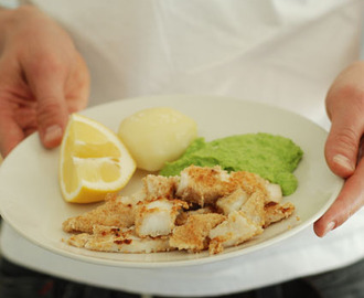Stekt fisk med kokt potatis & grön ärtpuré