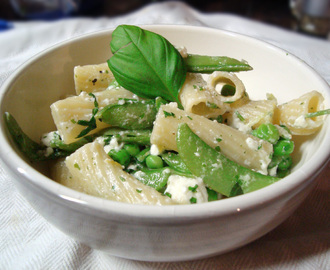 Billiga veckan: Ärtpasta med ört- och citronmarinerad feta