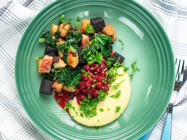 Blodpudding med äpple, sidfläsk och grönkål