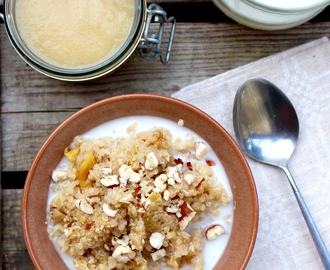 kaneldoftande quinoagröt med äpple – optimal frukost (vegan, glutenfri, utan vitt socker)