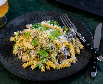 Pasta med vitlök och svamp