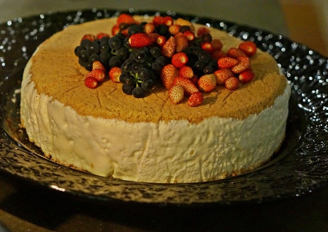 Cheesecake med färska bär