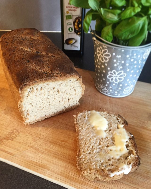 Saftig limpa med durra & teff (det perfekta brödet utan gluten, mjölk, ägg eller nötter)