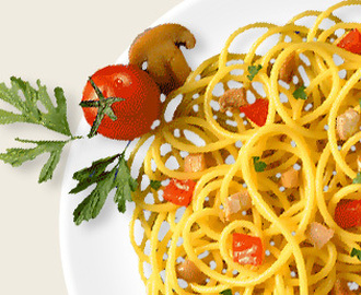Spaghetti alla carrettiera (Spaghetti med späck, tomat och champinjoner)