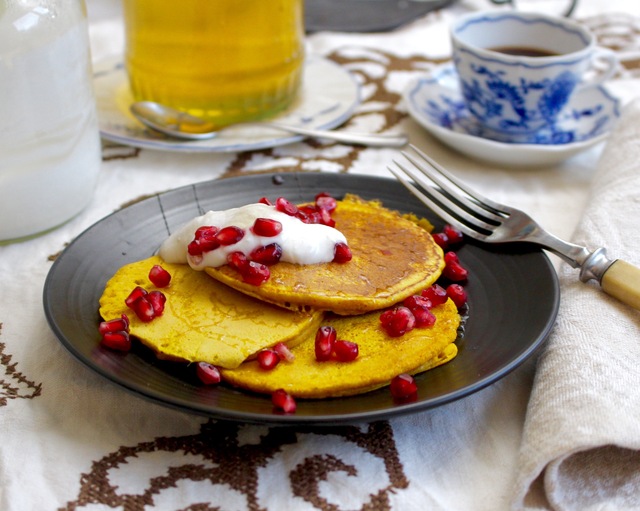 Amerikanska pannkakor med saffran (glutenfritt, mjölkfritt, utan vitt socker)