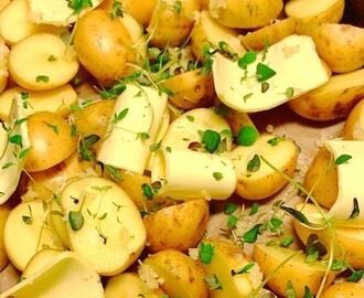 Potatis i ugn med vitlök & timjan!