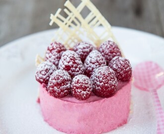 Hallonmousse med Gräddfil & Vit Choklad - Raspberry Mousse with Sour Cream & White Chocolate