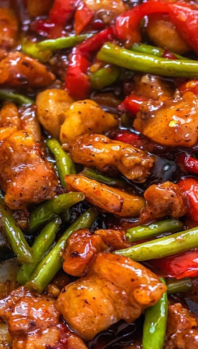 Garlicky Sweet Thai Chili Chicken and Green Beans Stir Fry | Recipe | Easy cooking recipes, Chicken dinner recipes, Health dinner recipes