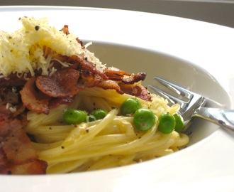 Carbonara med ärtor och västerbottensost