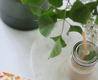 En perfekt enkel lunch – Proteinsmoothie med Mango och Ananas