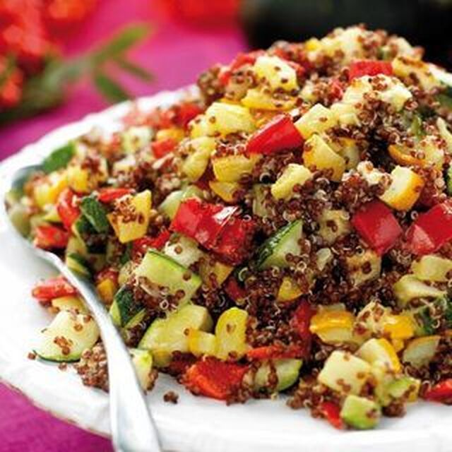 Quinoasallad med rostade grönsaker
