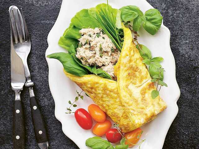 Omelettwrap med örtig tonfiskröra | Recept från Köket.se