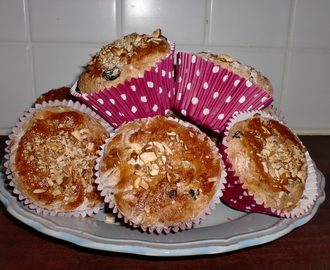 Havremuffins med blåbär och mandel