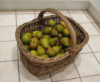 Inlagda päron med ingefära, lime och vanilj