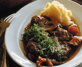 Osso buco med kartoffelmos og porrer