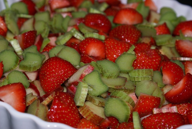 Rabarberpaj med jordgubbar