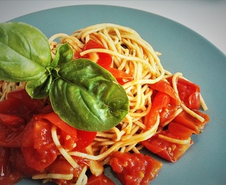 Spaghetti con pomodorino fresco