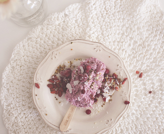 Raw strawberry lemon ice cream ♡