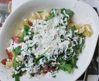 Salami e ricotta con rucola