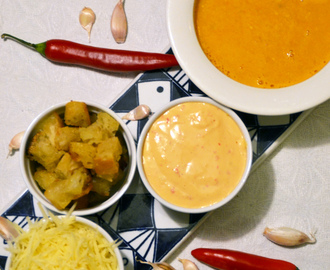 Soupe poisson rouille – fisksoppa med chilimajonnäs, riven ost & krutonger