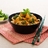 Nudlar med kyckling, broccoli och röd curry