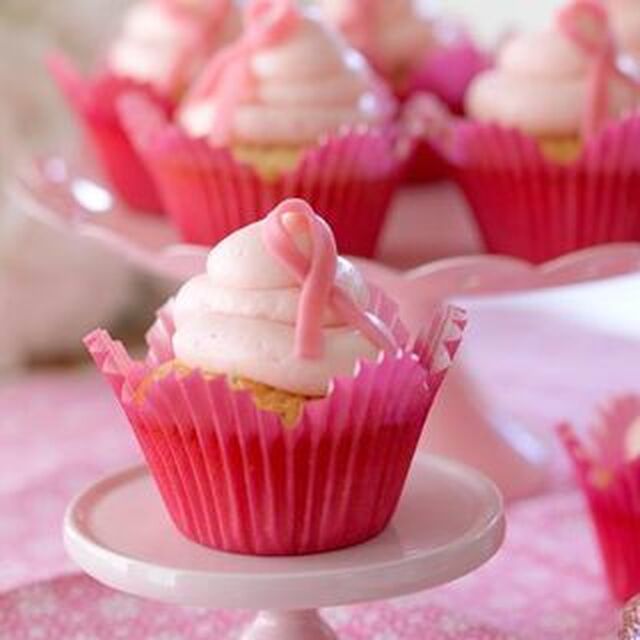Muffins med ett rosa band