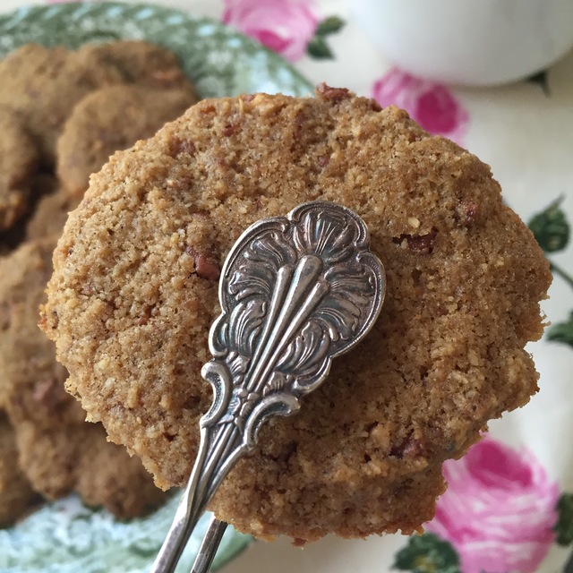 Glutenfria cookies med choklad - naggande nyttiga små godingar