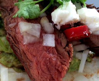 Grillad flankstek med guacamole: Carne Asada