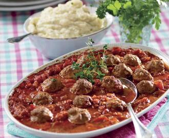 Köttbullar i tomatsås med blomkålsmos