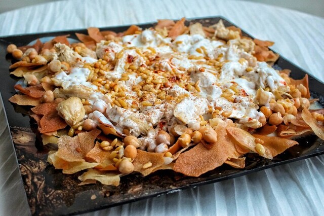 Fatteh- Orientalisk rätt med pitabröd, kikärtor och yoghurt