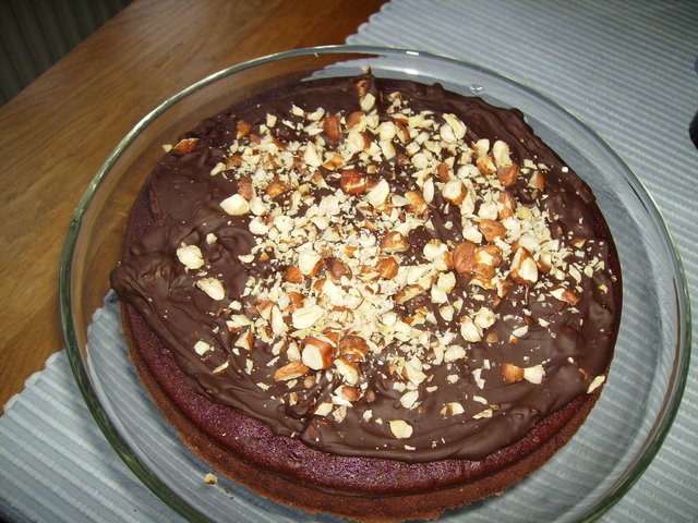 Kladdkaka  lyx med choklad och hasselnötter