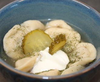 Vegetarisk pelmeni (fylld rysk pasta)