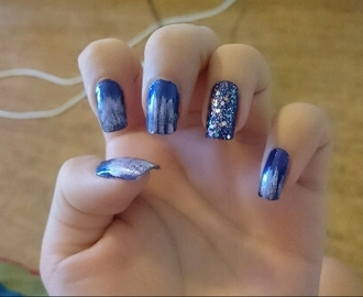 Blue nail art design