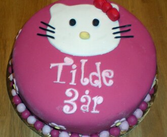 Hello Kitty tårta till Tilde
