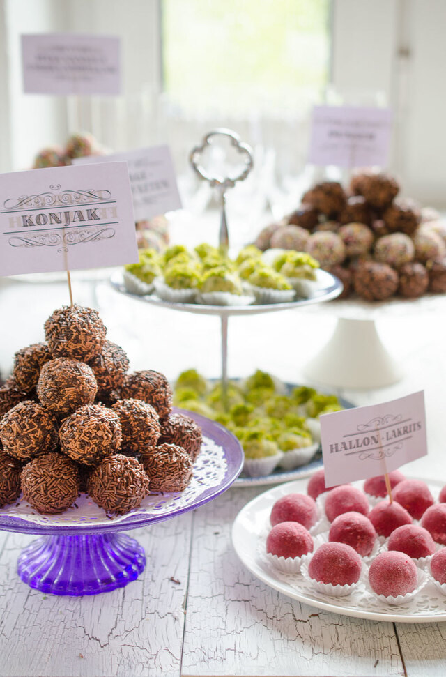 Fyra sorters chokladbollar på chokladbollens dag