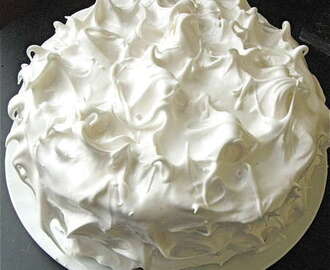 Fluffy white frosting