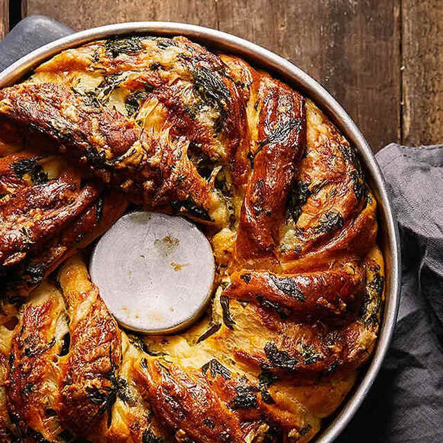 Brioche med ost och örter