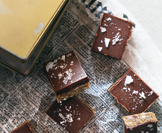 Raw food-godiset Salty Caramel - Bara en kaka till