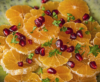 Enkel 5:2 Mat: Apelsin och Granatäpple Sallad – 158 Kalorier