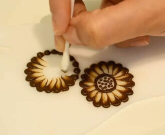Daily Henna Inspiration on Instagram: “HOW TO: cotton bud henna petals ?? // by @taec_henna”